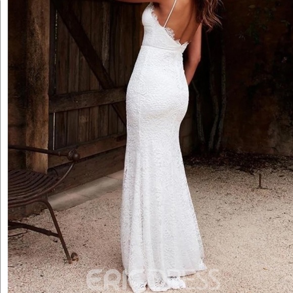 Wedding dress with high split - Picture 3 of 7